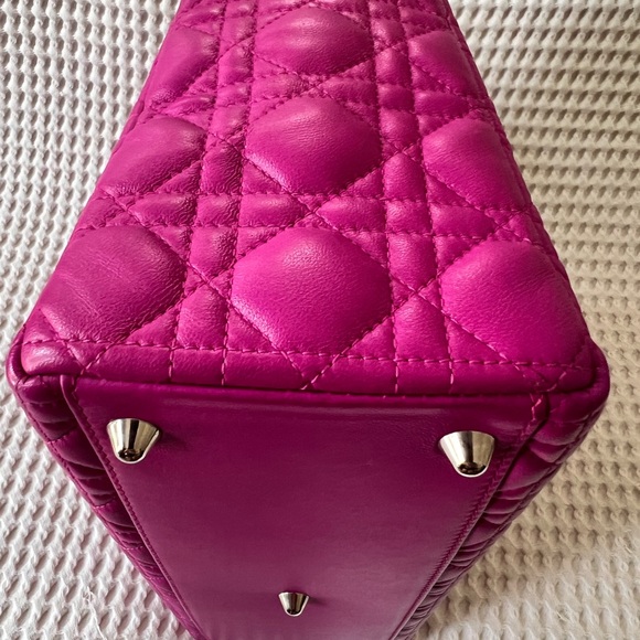 Pink Lady Dior - Picture 8 of 10